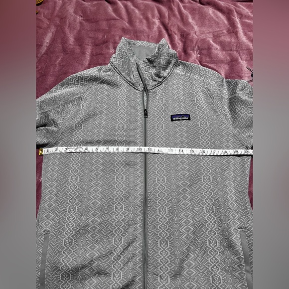 New Without Tags 
Patagonia Textured Gray Jacket - Picture 6 of 8